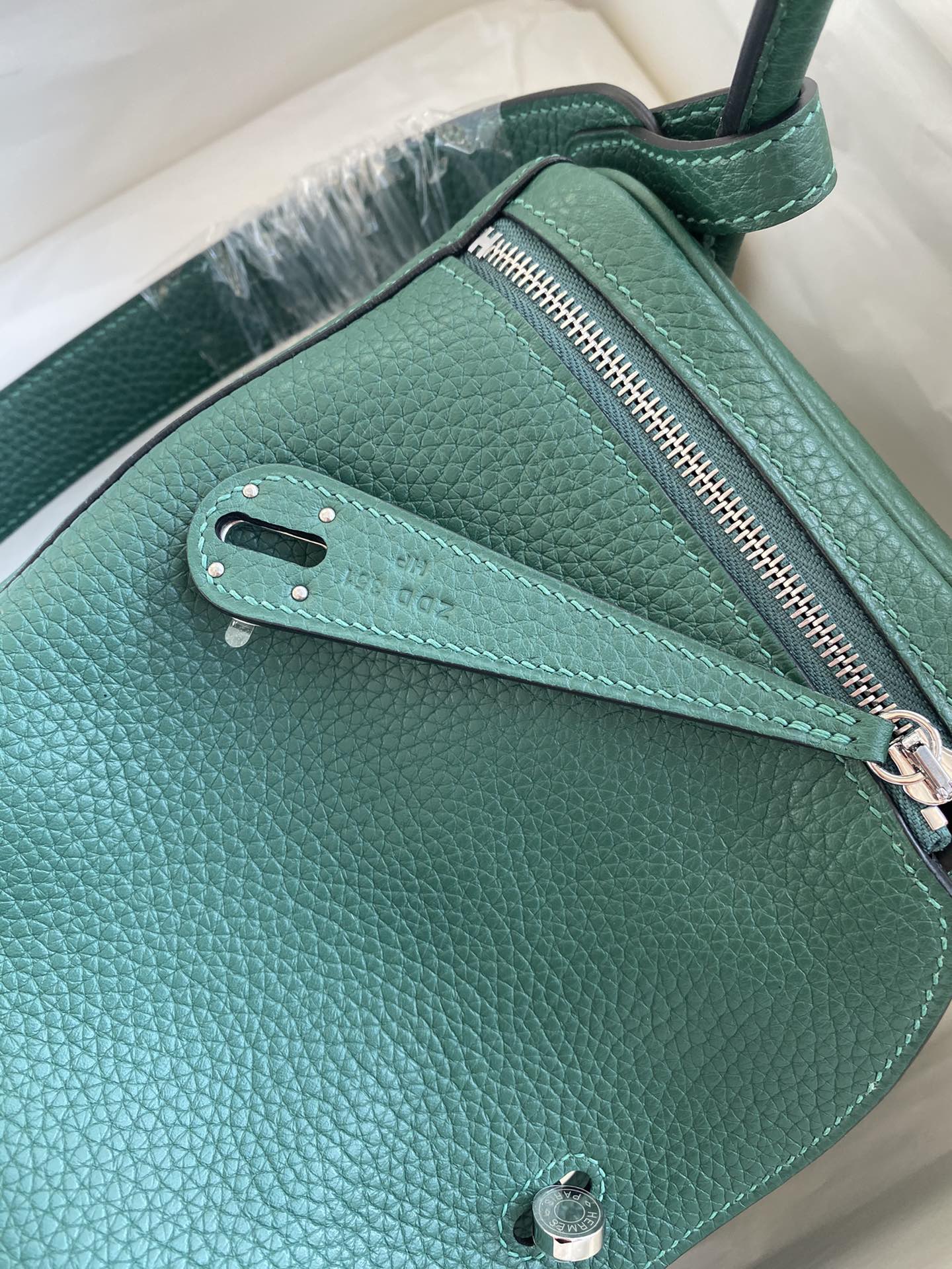 Hermes Lindy 30cm Handbag Shoulder Bag In Dark Green Clemence Leather